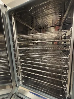 Thermo Scientific Isotemp 180L Laboratory Drying Oven for Precise Temperature Control