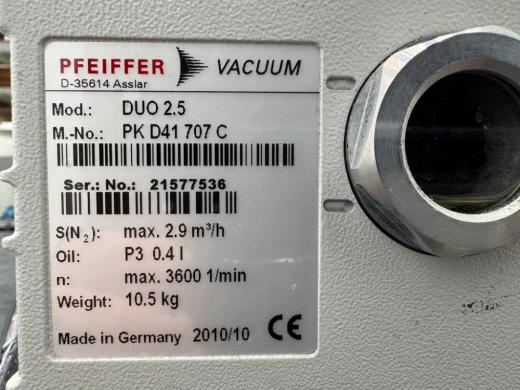 Pfeiffer DUO 2.5 Rotary Vane Vacuum Pump for Laboratory Applications-cover