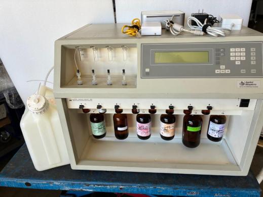 Applied Biosystems 394 Automated DNA/RNA Oligonucleotide Synthesizer with Pneumatic Fluid Delivery-cover