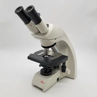 Leica DM750 LED Compound Microscope with 4x, 10x, 40x, 100x Oil Objectives