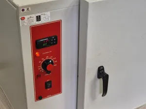Genlab OV/100/SS/F/DIG Digital Fan-Forced Laboratory Oven with Stainless Steel Interior, 3 of 9