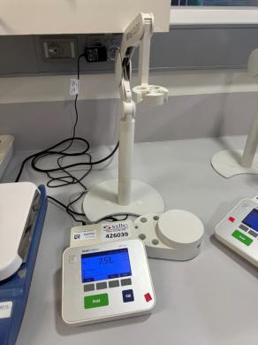 Mettler Toledo SevenCompact pH/Ion S220 Digital Benchtop pH and Ion Meter-cover