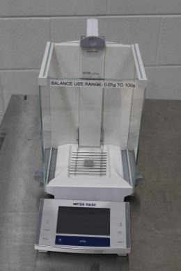 Mettler Toledo XS105 DualRange Semi-Micro Analytical Balance 120g Capacity 0.01mg Readability-cover