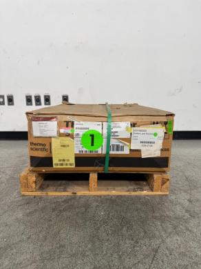 Thermo Scientific Solaris 4000 Digital Laboratory Shaker Model SK4000-cover