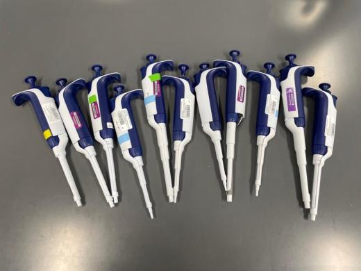 Rainin Pipet-Lite XLS Single Channel Manual Pipettes, Lot of 11-cover