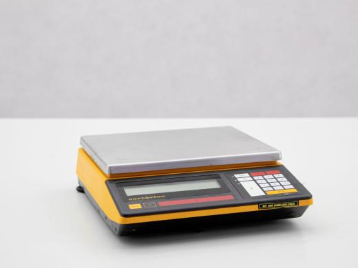 Sartorius Universal Pro+ U4600P High-Capacity Precision Analytical Balance-cover