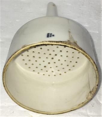 CoorsTek 66242 Porcelain Buchner Funnel, 120mL, Fits 70mm Filter Paper-cover
