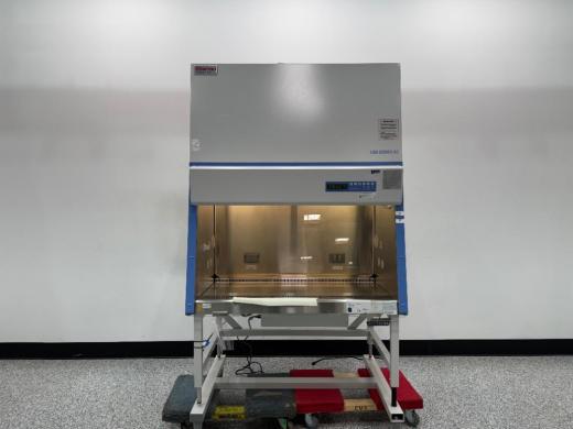 Thermo Fisher Scientific 1300 Series A2 Model 1375 4-Foot Biosafety Cabinet-cover