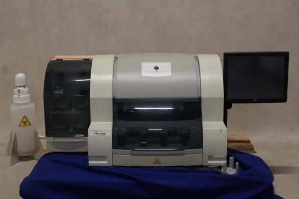 bioMérieux NucliSENS easyMAG Automated Nucleic Acid Extraction System