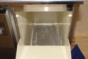 Hoshizaki FM-120DE Commercial Air-Cooled Ice Flaker with 120 kg/24h Output, 2 of 2