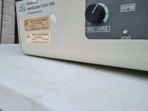 Affymetrix GeneChip Hybridization Oven 640, 4 of 9