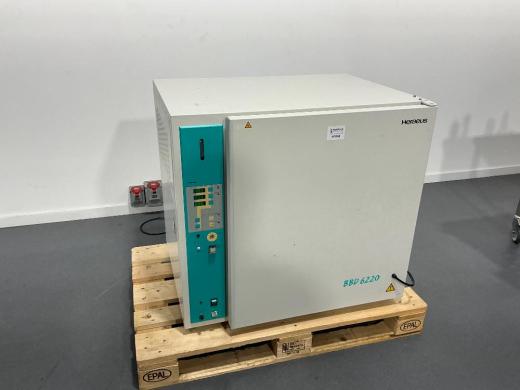 Kendro Heraeus BBD 6220 Digital Laboratory Drying Oven with Stainless Steel Interior-cover