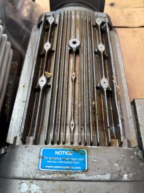 SEW-EURODRIVE KAZ67 DRE 132M2/DH/IN Industrial Electric Motor with Integrated Gearbox-cover