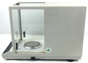 Mettler Toledo AE240-S Analytical Balance (205g x 0.1mg), 4 of 6
