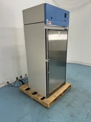 Thermo Scientific Forma 3911 Environmental Chamber with Humidity and Temperature Control