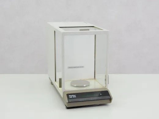 Mettler AE100 Analytical Balance for Precision Weighing