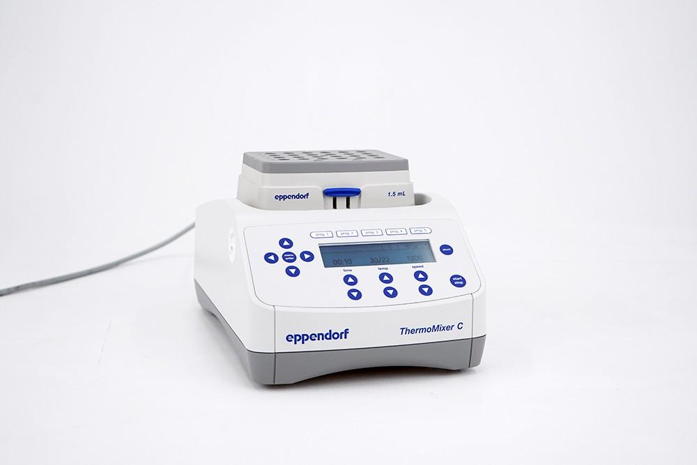 Eppendorf ThermoMixer C Incubated Mixer Shaker with 24 x 1.5 mL SmartBlock