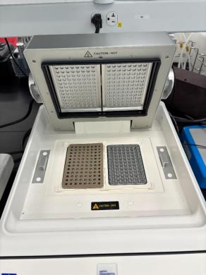 Applied Biosystems ProFlex PCR System Thermal Cycler with Interchangeable 96- and 384-Well Blocks-cover
