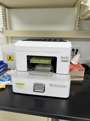 Formulatrix Formulator 34 Automated Protein Crystallography Screen Builder-cover
