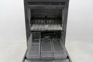 Lancer 1400 UPSS Multi-level Laboratory Washer-Dryer, 6 of 10