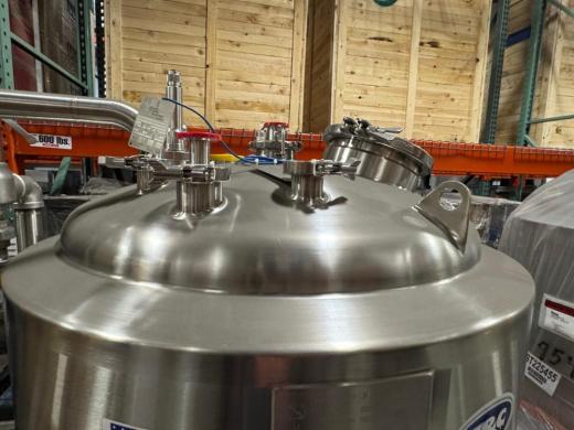 T&C Stainless, Inc 500L Stainless Steel Industrial Storage and Process Tank-cover