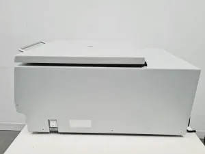 Hermle Z 300 K Refrigerated Benchtop Centrifuge for Laboratory Applications, 5 of 11