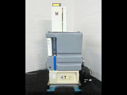 Millipore Elix Essential 10 UV Type 2 Water Purification System with UV and Electrodeionization-cover