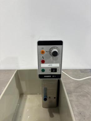 Haake D1 Benchtop Water Bath with Precise Temperature Control-cover