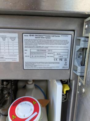 BD FACSAria Fusion Cell Sorter with 3 Lasers-cover