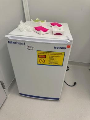 Fisherbrand Isotemp Undercounter Freezer Model GT05LFEEFSA for Laboratory Sample Storage-cover