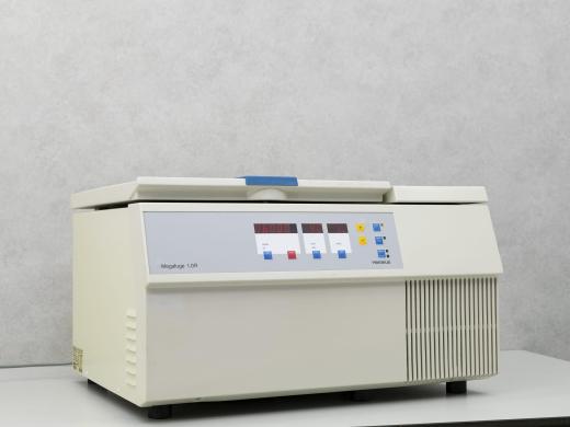 Heraeus Megafuge 1.0R Centrifuge-cover