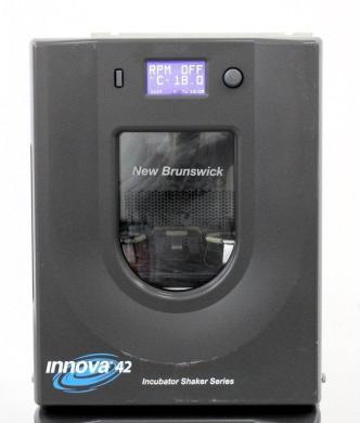 Eppendorf New Brunswick Innova 42R Stackable Incubator Shaker, 120V, 30-Day Warranty-cover