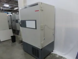 Thermo Scientific UFX70086D63 Ultra-Low Temperature -80°C Laboratory Freezer, 3 of 5
