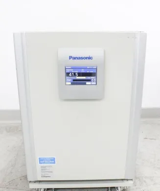 Panasonic MCO-170AICUV-PA CO2 Incubator with Touchscreen Control, 5.8 cu.ft. Capacity