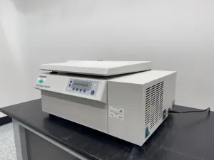 Eppendorf 5810R Refrigerated Centrifuge, 2 of 4
