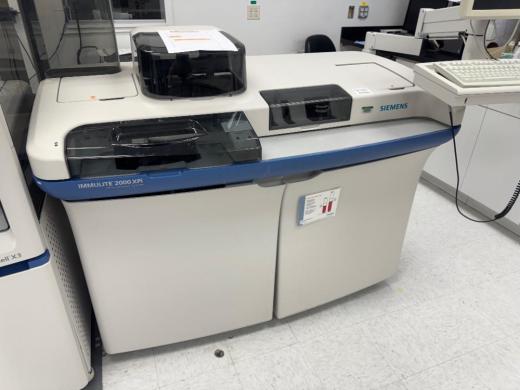 Siemens Immulite 2000 XPi Automated Immunoassay Analyzer with VersaCell X3 Modules-cover