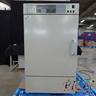 EYELA KCH-1000 Laboratory Incubator with Three Shelves