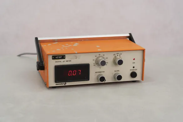 Electrofact 76400 Digital pH Meter
