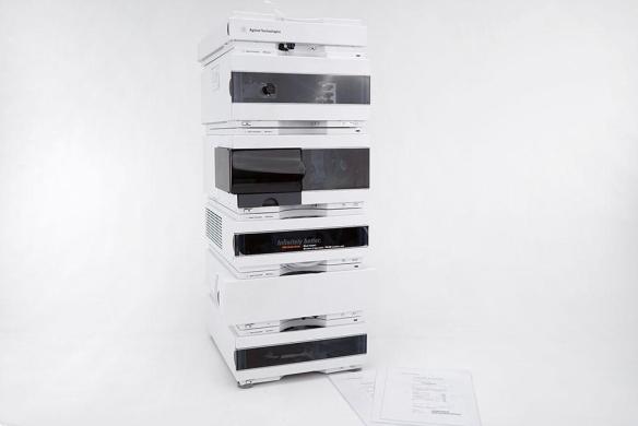 Agilent 1260 Infinity HPLC System with G1365D, G1316A, G1330B, G1329B, and G1311C Modules-cover