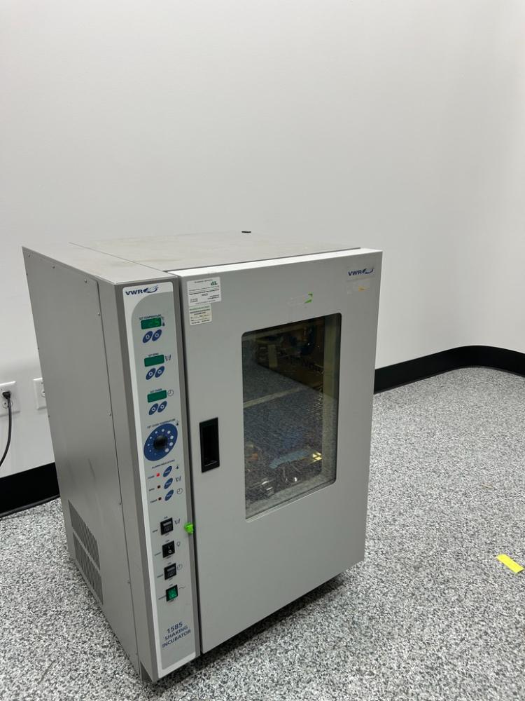 VWR 1585 Shaking Incubator