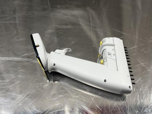 Thermo Scientific 4672070BT E1-ClipTip EQ384 12-Channel Electronic Pipettor 2-125 µL-cover