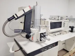 Hitachi S4000 Scanning Electron Microscope for Labs, 2 of 49