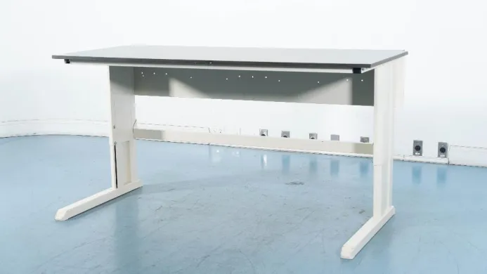 6-Foot Stationary Laboratory Workbench Table for Laboratory Use