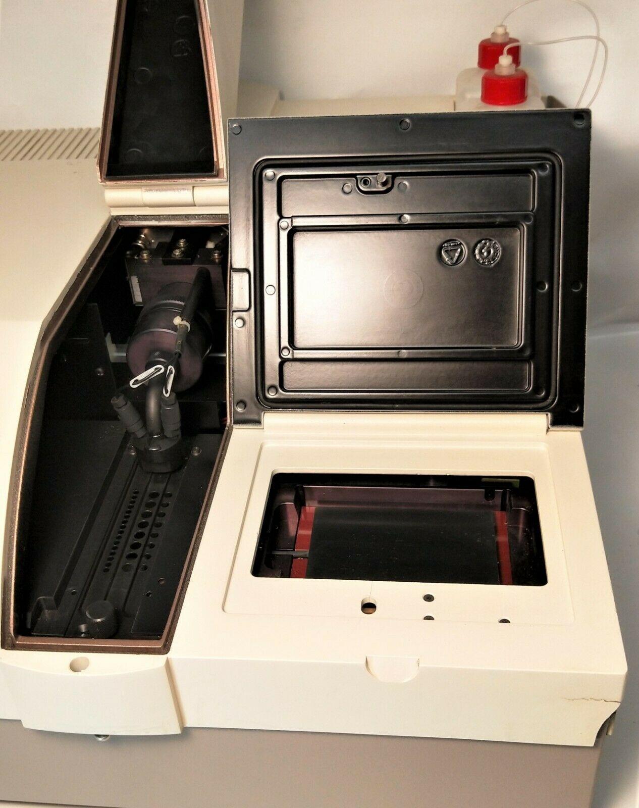 Molecular Devices L-Max Microplate Luminometer with Injector and Photon Counting