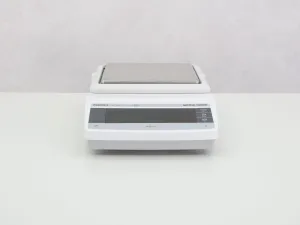 Mettler PG2002-S Precision Electronic Analytical Balance for Laboratory Weighing, 2 of 5