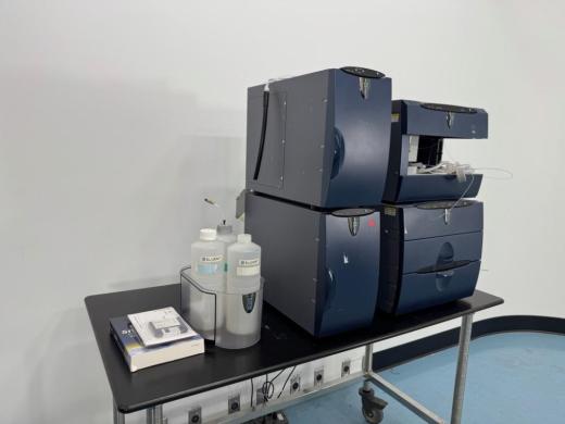 Dionex ICS-5000 Modular Ion Chromatography System with DC Detector-cover