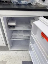 Fisherbrand Isotemp Undercounter Laboratory Freezer GT05LFEEFS with R134A Refrigerant, 2 of 3