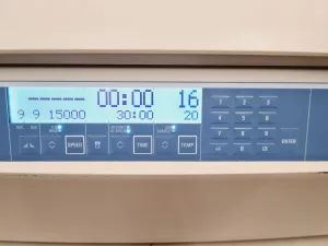 Thermo Scientific Heraeus Multifuge X3R Refrigerated Benchtop Centrifuge, 9 of 16
