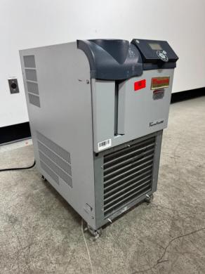 Thermo Scientific Neslab ThermoFlex 900 Chiller-cover