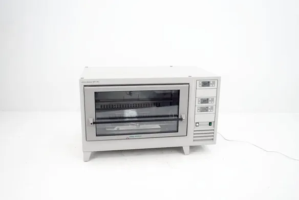 Kuhner ISF1-XC CO2 Incubator Shaker with Humidity Control, 25 mm Orbital Motion